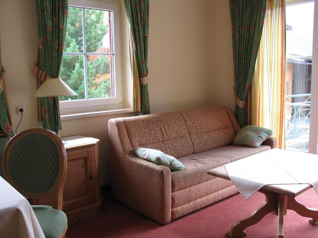Hotel Triendlhof Zöblen Pokoj fotografie